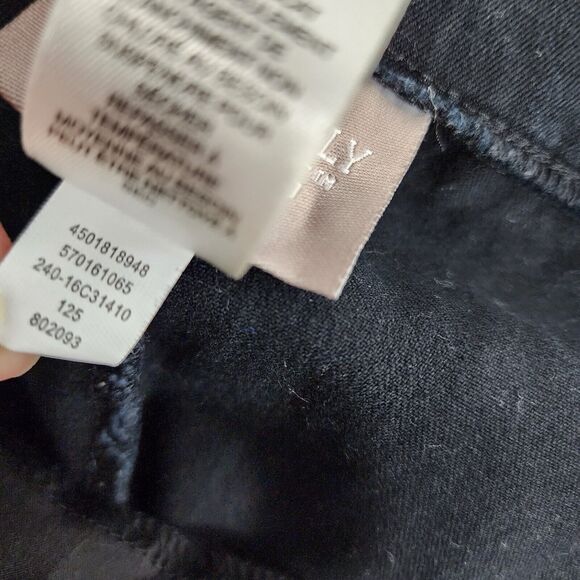 Chico's Fabulously Slimming Womens Ankle Pants Size 1.5 Medium 10 Pull On Black - Picture 9 of 9